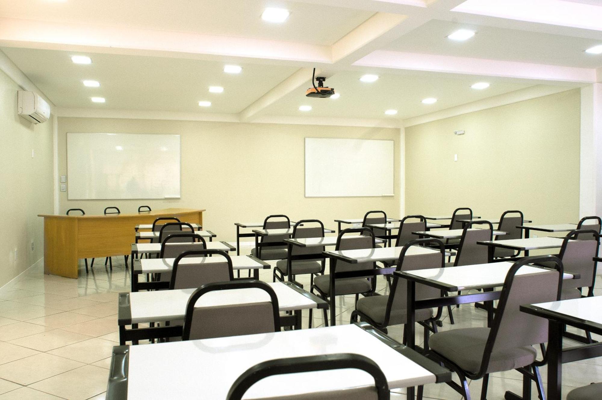 Brivali Hotel Centro 酒店 Cacador