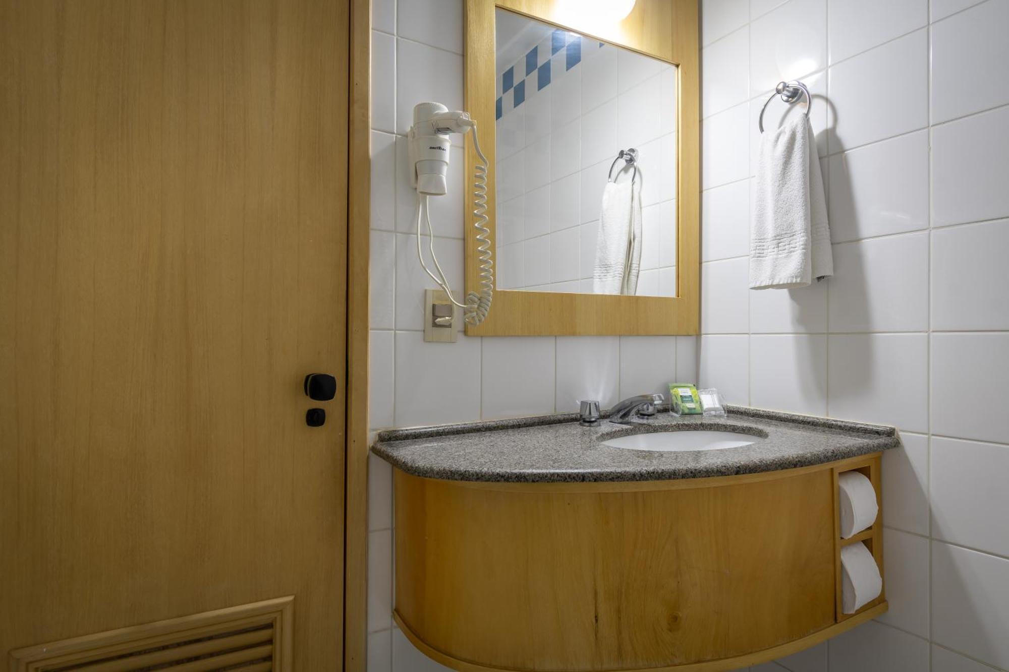 Brivali Hotel Centro 酒店 Cacador