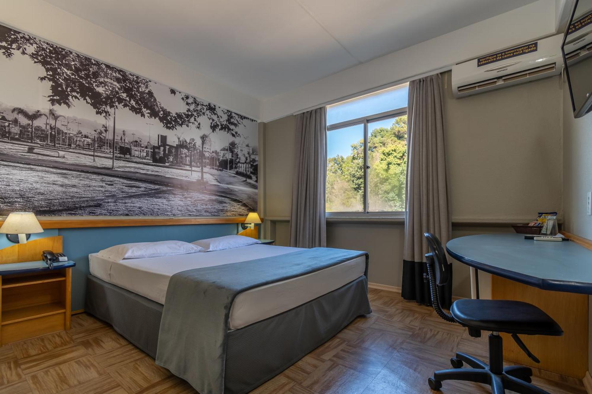 Brivali Hotel Centro 酒店 Cacador
